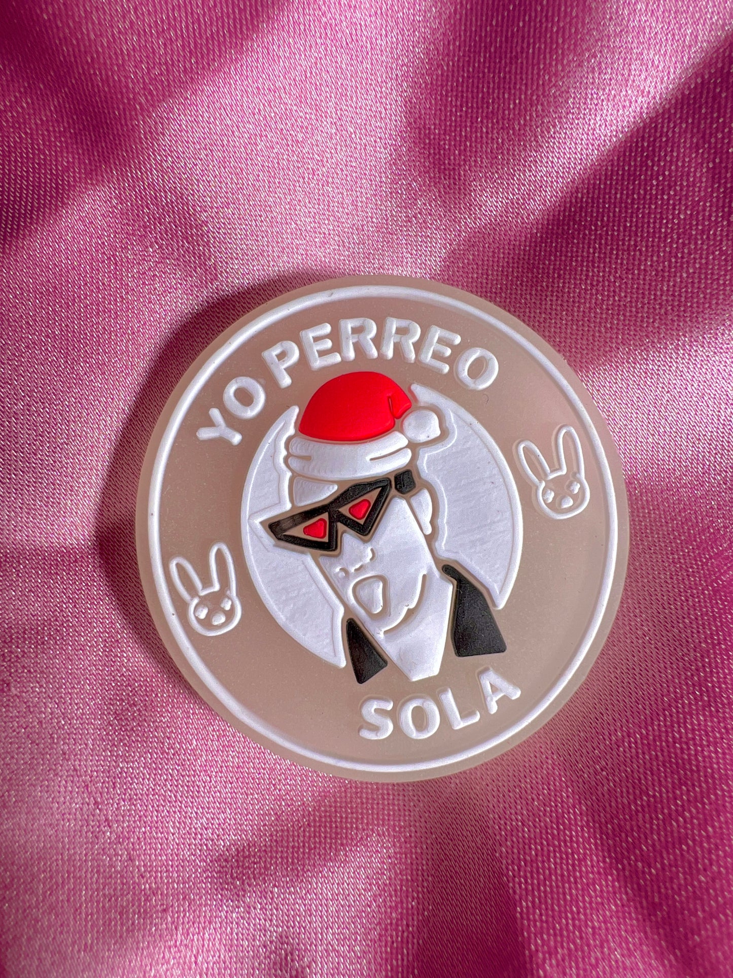 Yo Perreo Sola GLOW IN THE DARK