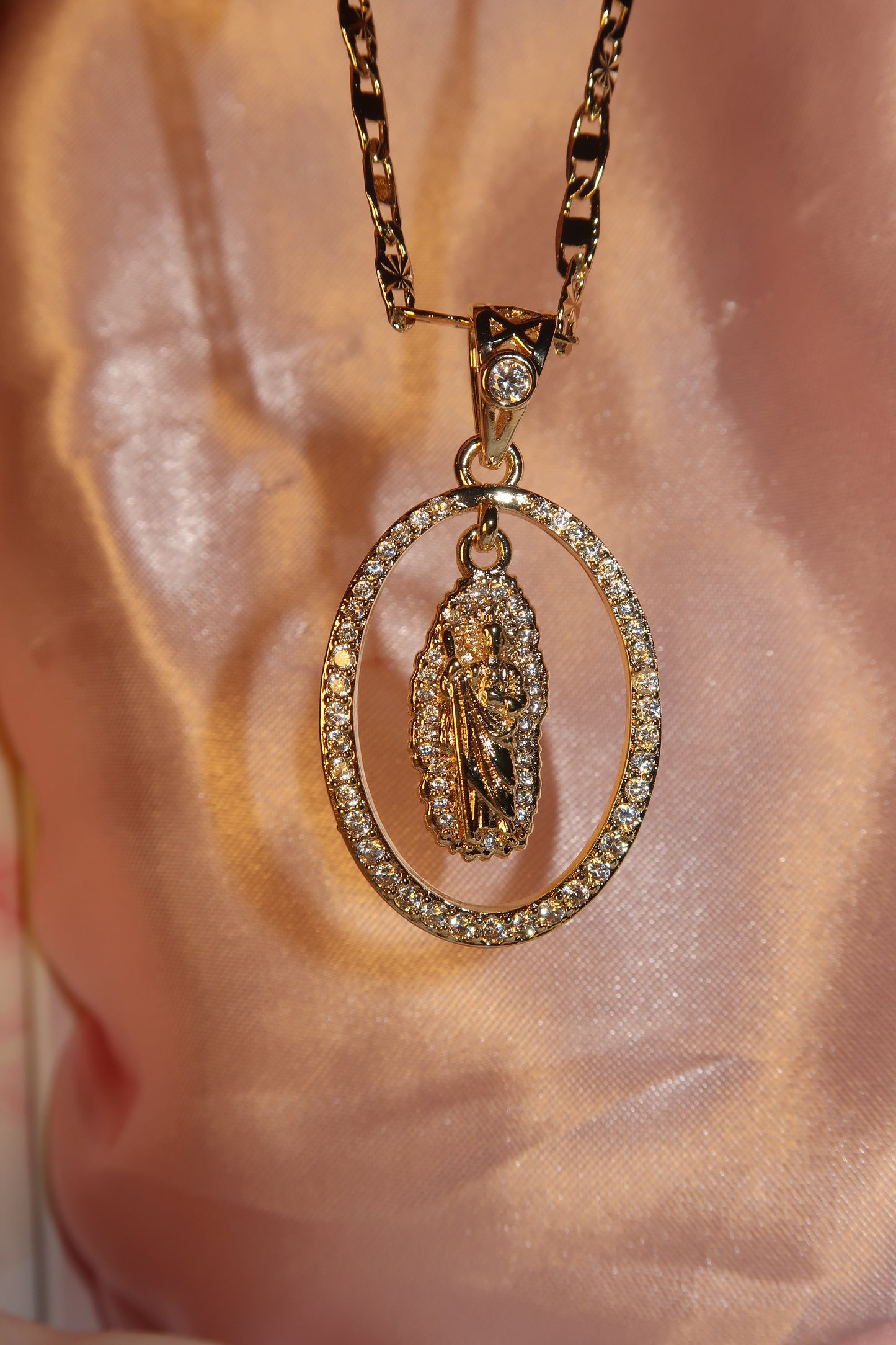 San Judas necklace ( San Judas middle charm moves side to side )