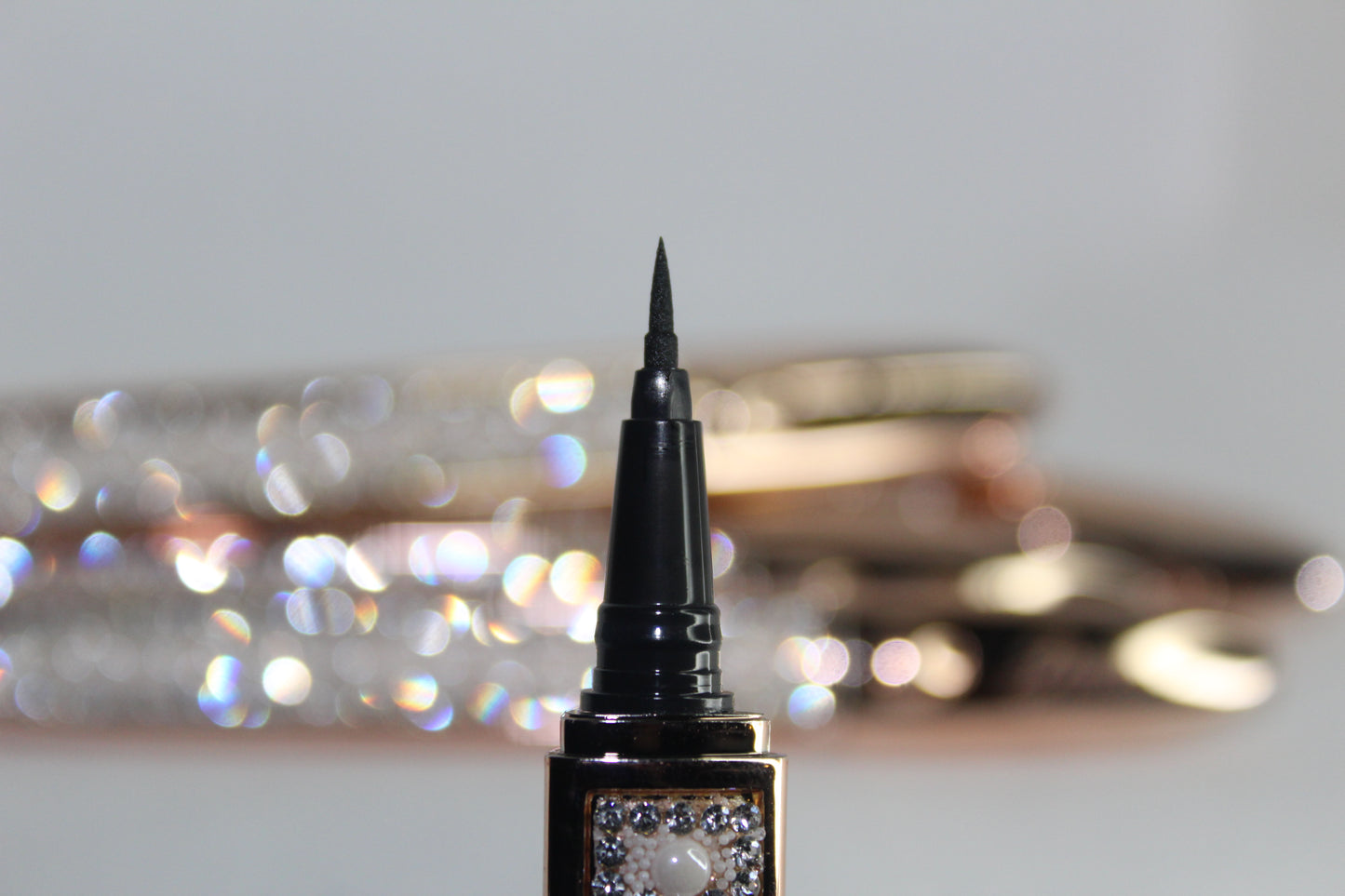 BARBIE EYELINER/GLUE