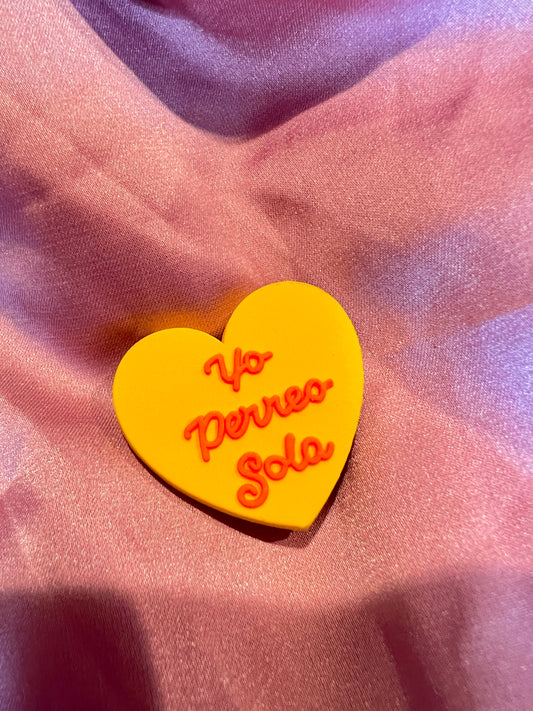Yo perreo sola yellow heart